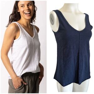 New Leallo Jennie Tank with Front Seam Navy Sz S